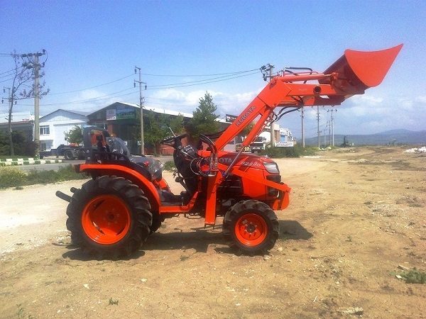 Traktör kepçe Kubota (24)