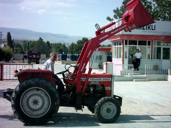 satılık traktör kepçe satılık traktör ön kepçe satılık traktör ön yükleyici kepçe (5)