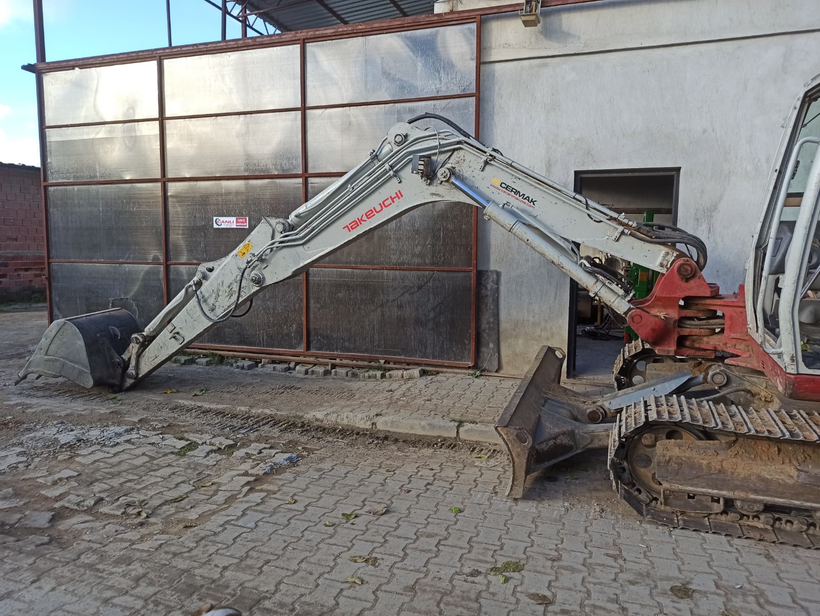 ekskavatör kovası imalatı izmir