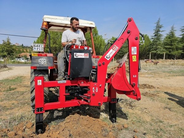 traktör arkası kazıcı yükleyici beko kepçe pompalı