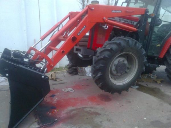 traktör kepçe massey