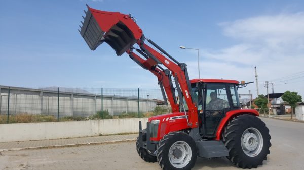 Traktör Kepçe imalatı , Massey Ferguson 2635 , Canlı Makina  Ödemiş İzmir.       ''İyi’den ➞ Mükemmel'e - Görsel 15