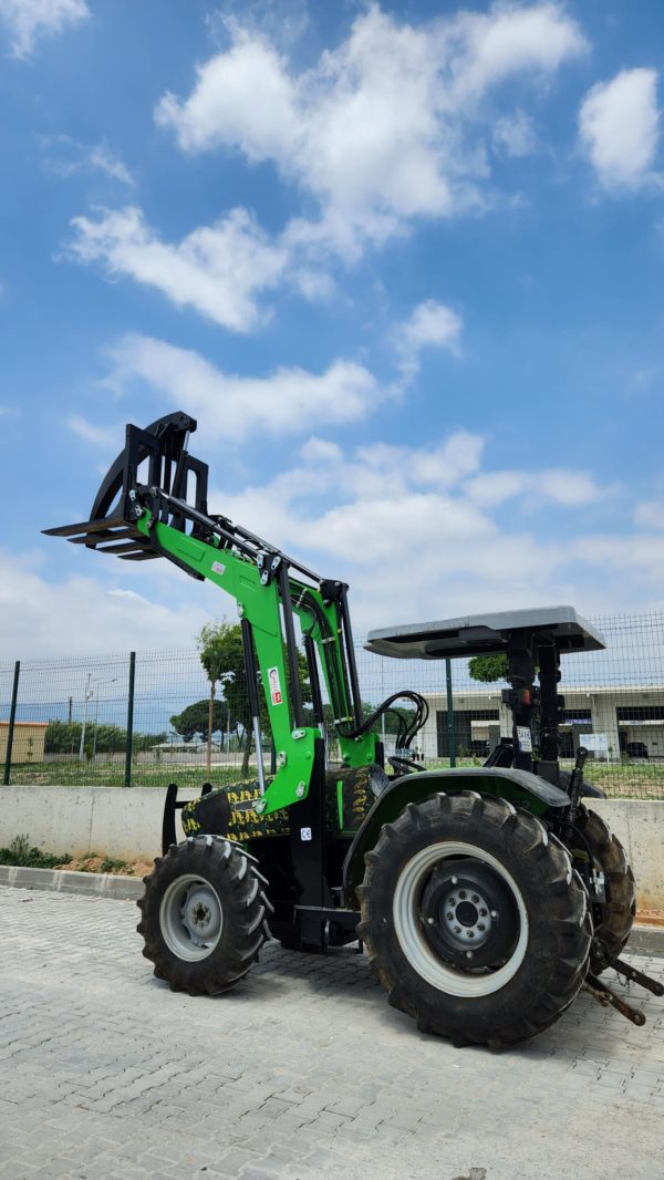 Log-wood-loader-manucakturer-for-tractor