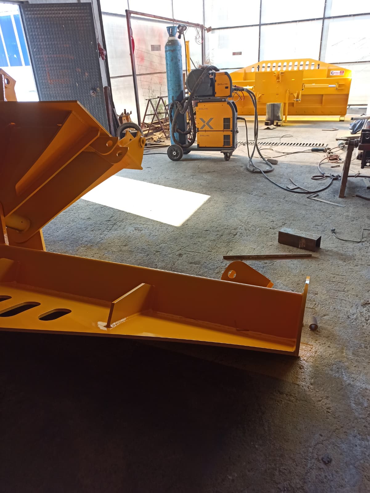 Silage dozer blade manufacture