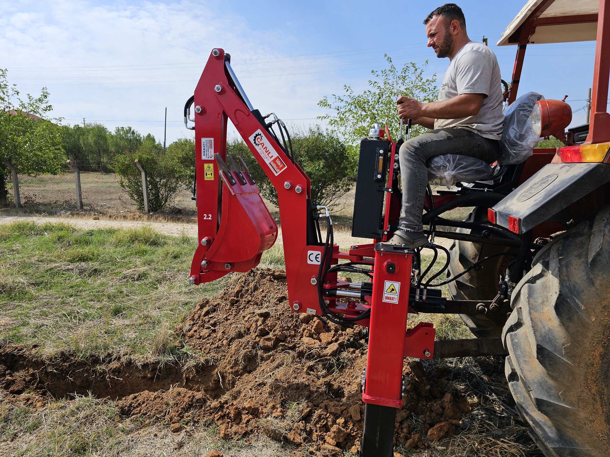 backhoe loader manufacture