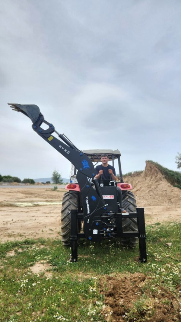 backhoe loader manufacturing for tractor