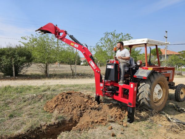 traktör arka kazıcı