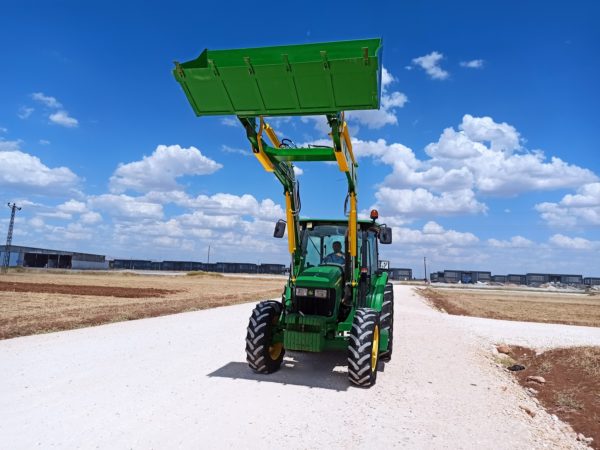 5725 john Deere Traktör Ön Yükleyici İmalatı Canlı Makina Ödemiş - İzmir - Görsel 4